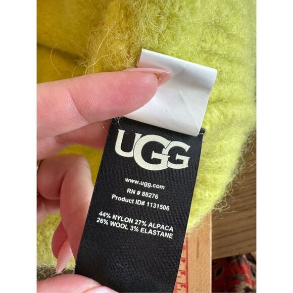NEW UGG Women’s Joselyn Cardigan II Cozy Knit Size Medium Wool Alpaca Neon - Picture 8 of 8